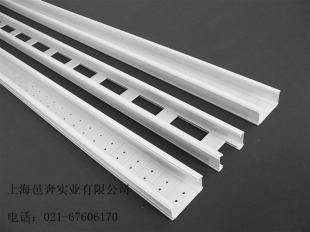 合金塑料橋架的應(yīng)用與地區(qū)選擇指南